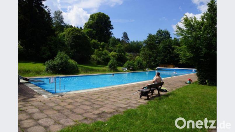 Das Freibad Etzelwang hat seit vergangenem Samstag geöffnet. Bild: sre
