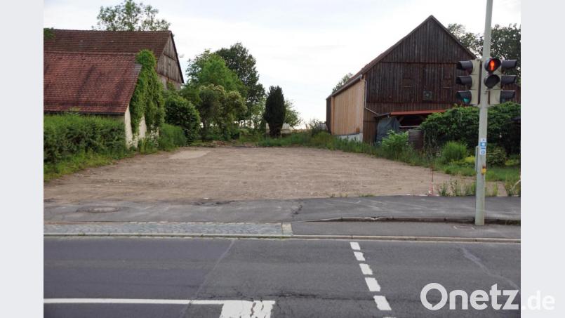 Noch ist das Areal des ehemaligen Buchbinderanwesens geräumt. Die Planungen für eine Bebauung laufen. Ein genehmigungsreifer Bauplan könnte demnächst schon dem Gemeinderat vorliegen. Bild: bkr