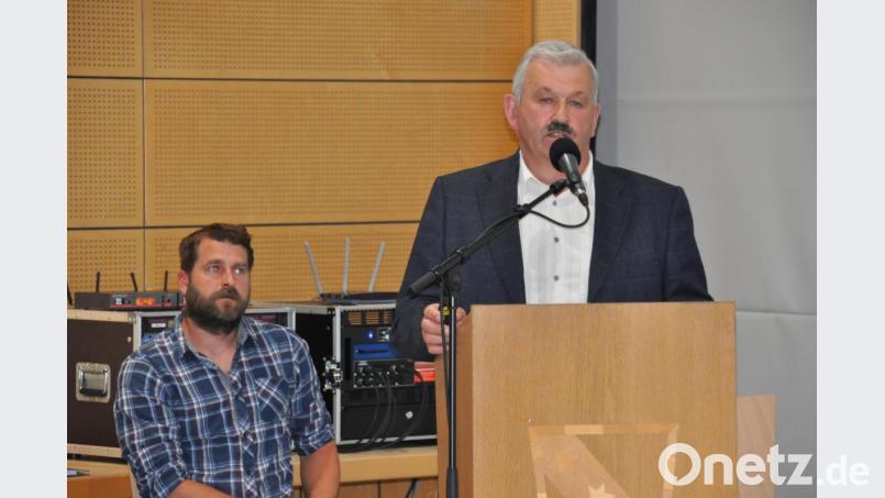 sitzend Tobias Hofmann, stehend Reinhard Preißinger Bild: ak
