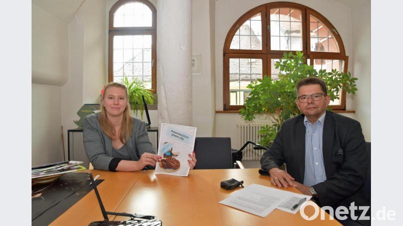 Nina Mutzbauer und Fred Tischler sind über die Absage des Altstadtfestes nicht glücklich, denn das Musik- und Kulturprogramm stand bereits. Bild: Andreas Royer