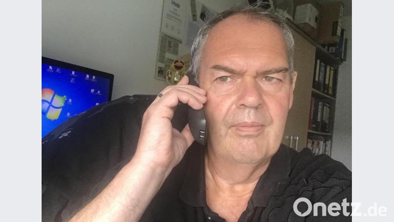 Alexander Gegg aus Neustadt ist froh, wieder telefonieren und surfen zu können, nachdem er fast ein Jahr lang mit technischen Problemen gekämpft hat. Bild: exb/Gegg