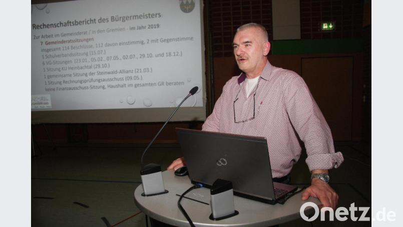 Uli Roth (SPD) tritt bei der Kommunalwahl am 15. März nicht mehr an. „Das ist meine letzte Bürgerversammlung“, betonte der Krummennaaber Gemeindechef. Bild: wro