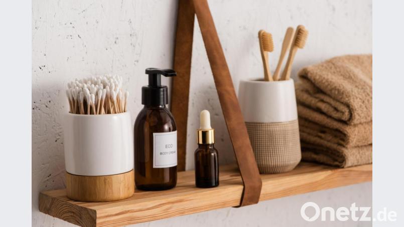Zahlreiche Hygieneprodukte im Badezimmer können durch &quot;zero waste&quot;-Alternativen ersetzt werden. Symbolbild: LIGHTFIELD STUDIOS - stock.adobe.com