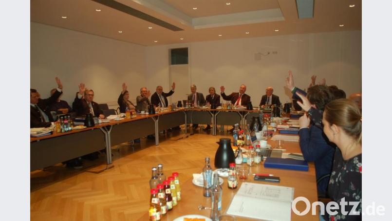 Der im Oktober neu gewählte Bezirkstag verabschiedete den Haushalt 2019 einstimmig. Bild: gib