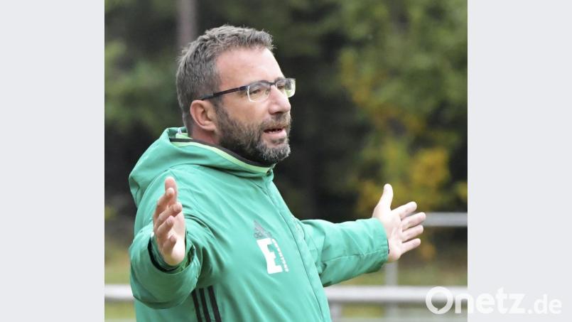 Seit Beginn der Saison betreute Jörg Gottfried die zweite Mannschaft der DJK Ammerthal, die nach zwölf Spielen ungeschlagen (elf Siege, ein Unentschieden) Platz zwei der A-Klasse Nord belegt. Jetzt übernimmt der 48-jährige Trainer die erste Mannschaft in der Bayernliga. Bild: Ziegler