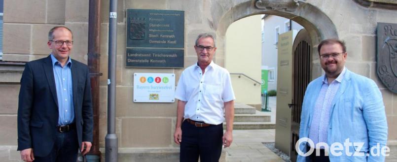 Die beiden neuen Vorsitzenden Roman Schäffler (links) und Hans Walter(recht) mit dem bisherigen VG-Vorsitzenden Werner Nickl. Bild: stg
