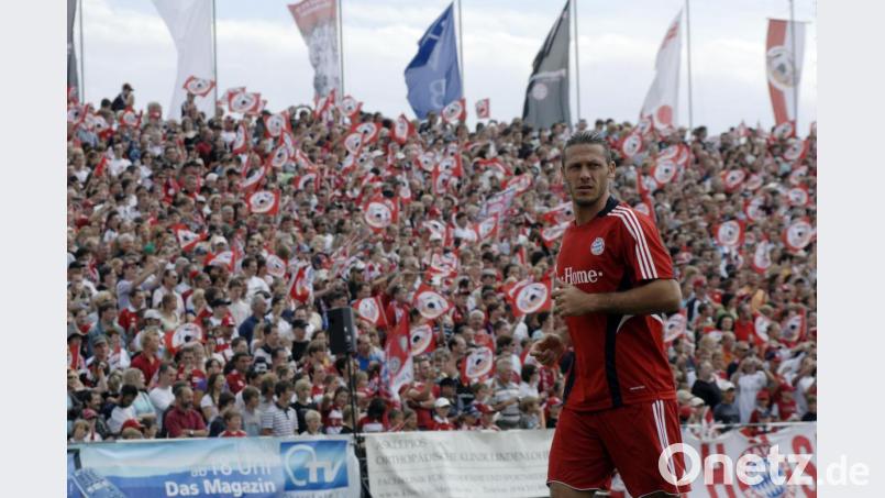 Knapp 14 000 Zuschauer wollten am 20. Juli 2008 den FC Bayern München im FC-Stadion sehen. Einer der Stars damals: Martin Demichelis. Bild: Alexander Unger