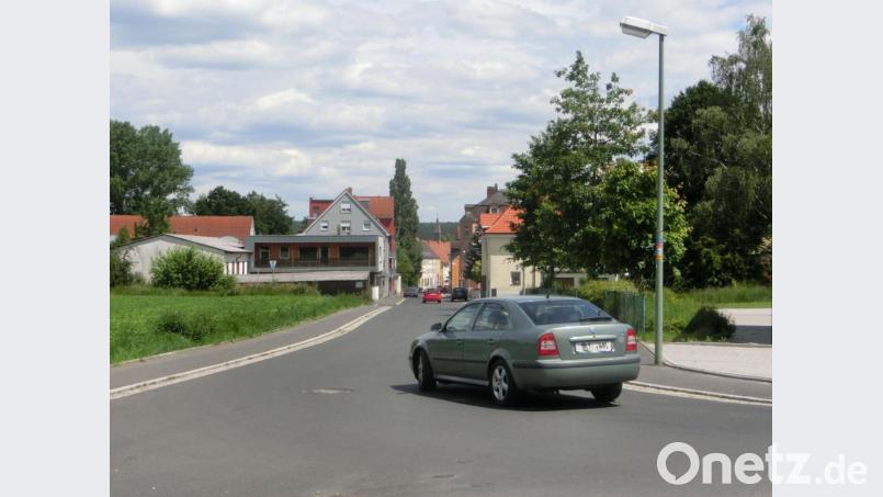 In der Baumeister-Emil-Engel-Straße sind Autofahrer häufig viel zu schnell unterwegs. Künftig wird die Geschwindigkeit auf Tempo 30 beschränkt. Bild: kgg