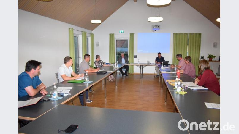 Nur zweimal tagte der neugewählte Gemeinderat (Bild) in Guteneck. Jetzt wird das Gemeindeparlament aufgelöst. Genauso verhält es sich in der Gemeinde Altendorf, in der das Landratsamt die Gemeinderatswahl ebenfalls für ungültig erklärt hatte. Bild: bnr