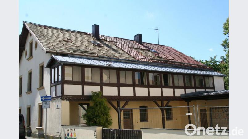 Etwas ins Stocken geraten ist der Abriss des früheren Schwesternwohnheims. Hier soll die provisorische Kinderkrippe entstehen. Bild: fpoz
