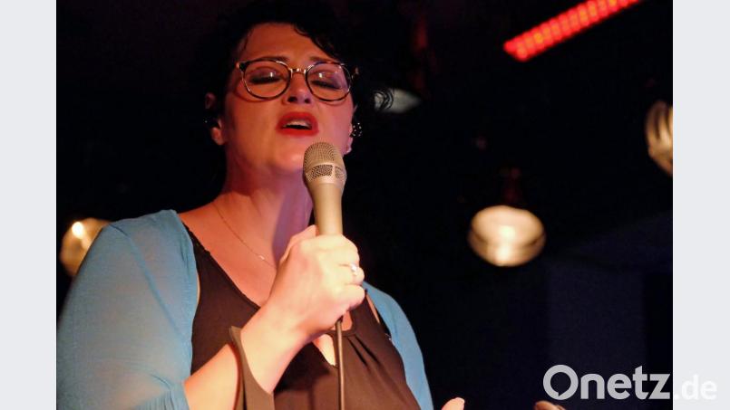 Lebensfreude und positive Energie: Steffi Denk bringt den Jazz zurück auf die Bühne im Bistrot Paris. Bild: lr