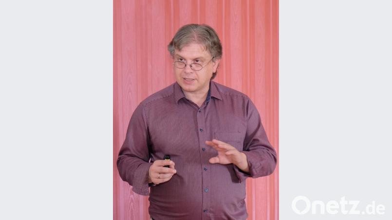 &quot;Hobby-Historiker&quot; und Buchautor Bernhard Weigl erzählt in Speinshart von einem Manteler, der unrühmlich Geschichte geschrieben hat: Franz Troglauer. Bild: do