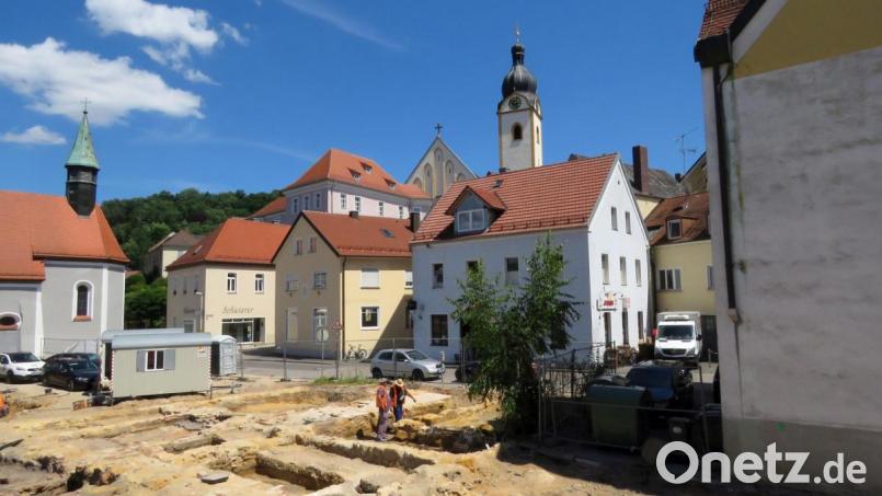 Der Haushaltsausschuss im Bayerischen Landtag hat die Planung für den Bau des Landesjugendamtes auf dem Spitalplatz in Schwandorf abgesegnet. Die archäologischen Arbeiten stehen der Umsetzung nicht im Wege. Bild: Gerhard Goetz