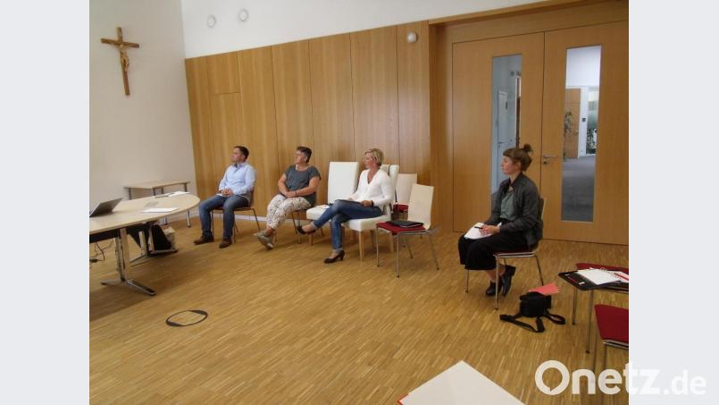 Am Gespräch über die Nachbarschaftshilfe nehmen (von links) Kämmerer Christian Wirth, Sonja Dippl, Alexandra Schwerin-Fortner und Alia-Mitarbeiterin Theresa Sittl teil. Bild: gmü