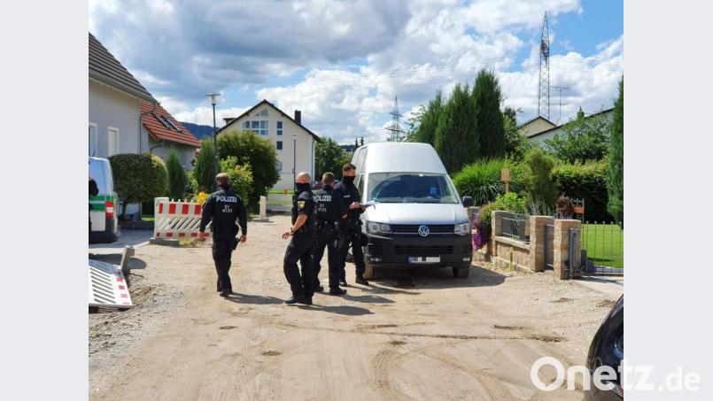 In Büchelkühn läuft ein Polizeiensatz Bild: Hösamer