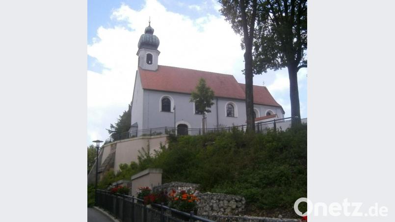 Die Vierzehnnothelferkirche in Hirschau: Wegen den Bestimmungen zur Corona-Pandemie kann Stadtpfarrer Johann Hofmann den Festgottesdienst zum Patroziniumstag am 2. Juli dort nicht wie gewohnt zelebrieren. Bild: u