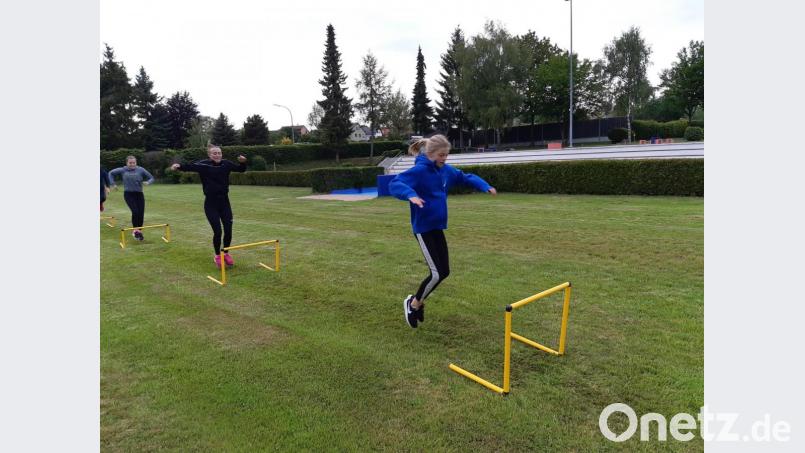 Noch müssen sich die Aktiven des Tirschenreuther Schwimm-Clubs auf das Training an Land beschränken. Ab kommenden Montag dürfen sie dann nach 13-wöchiger Pause wieder ins Wasser. Bild: rbg