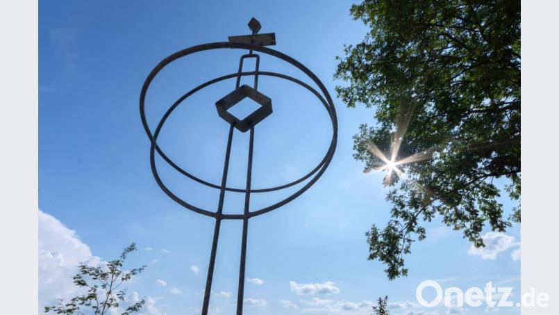 :Eine der insgesamt 13 Skulpturen Ludwig Gebhards, die im Freien zu besichtigen sind. Bild: lpr