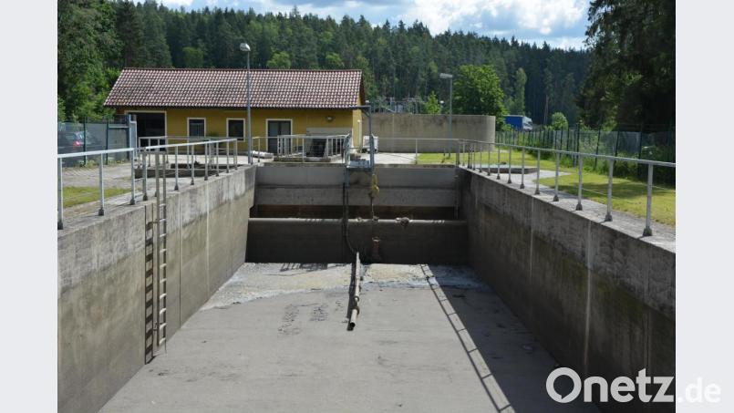 Bis zu eine Million Euro würde es kosten, in der Pechbrunner Kläranlage eine weiteren Stufe zur Mikroplastik-Filterung einzubauen. Dies hatte Ute Döhler (Bündnis 90/Die Grünen) beantragt. Bild: jr