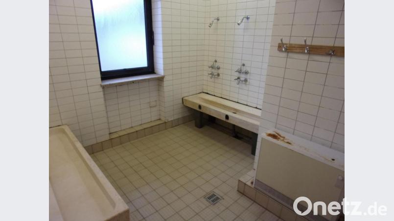Besonders der Sanitärbereich braucht dringend eine Sanierung. Bild: Gemeinde Wiesau/exb