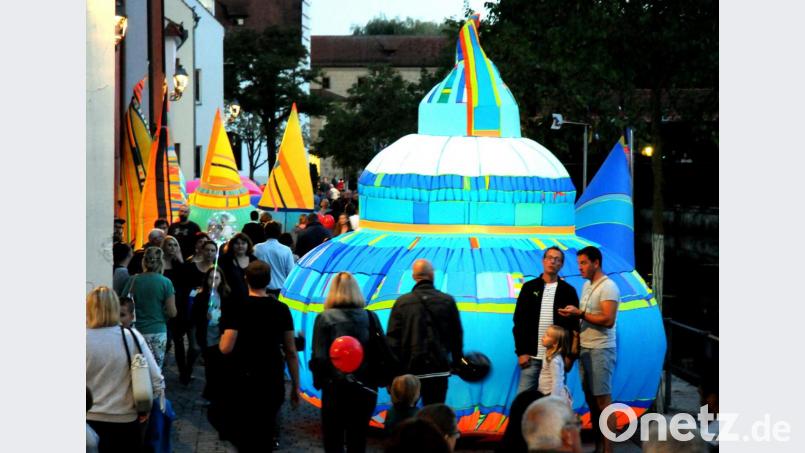 Sie ist eine der größten Veranstaltungen in Amberg und hat ein einzigartiges Thema: die Luftnacht. 2018 lockte die Veranstaltung wieder tausende Besucher in die Altstadt. Archivbild: Stephan Huber