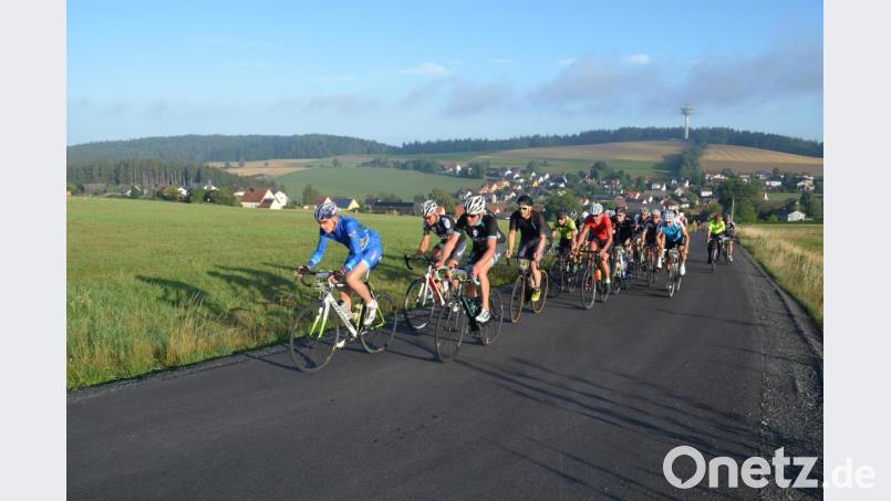 Weit über 1000 Radfahrer aus ganz Deutschland sind enttäuscht: Die Pirker Zoigltour und der Radmarathon Grenzerfahrung können wegen der Coronapandemie nicht stattfinden. Bild: fz