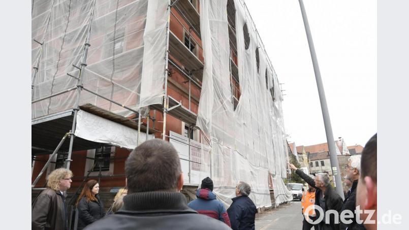 Der Bauausschuss besichtigt die Baustelle der Kita St. Joseph. Bild: Petra Hartl
