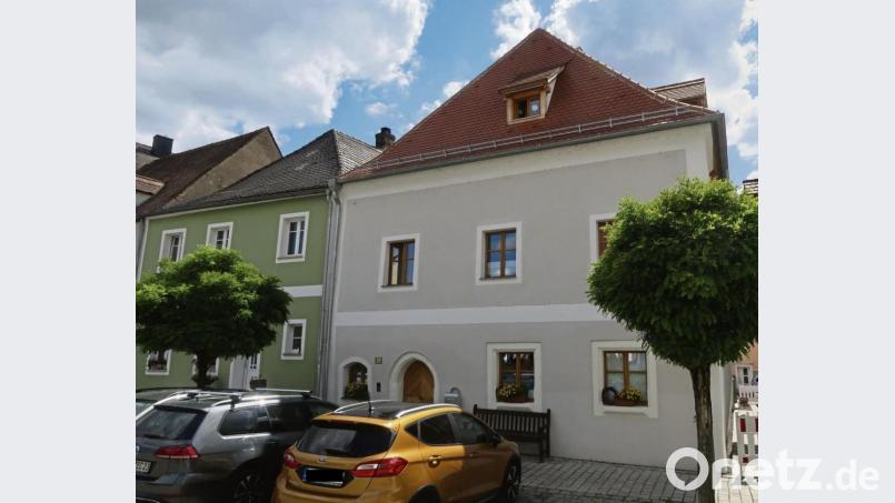 Das prämierte, denkmalgeschützte Gebäude steht am Marktplatz 23 in Pfreimd. Bild: Kunz
