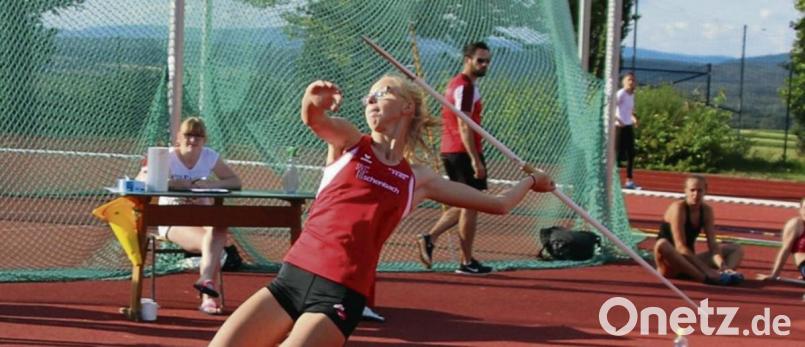 Ronja Melzner holt zum Rekordwurf aus. Die Athletin des SC Eschenbach sorgte für eine neue Bestweite in der Oberpfalz. Bild: jma