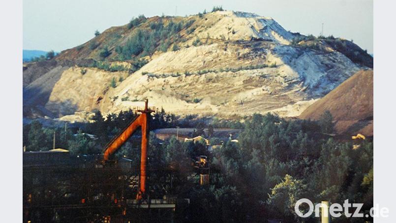 Als die Maxhütte noch Stahl erzeugte, sah "Monte Schlacko" so aus. Archivbild: Paul Royer