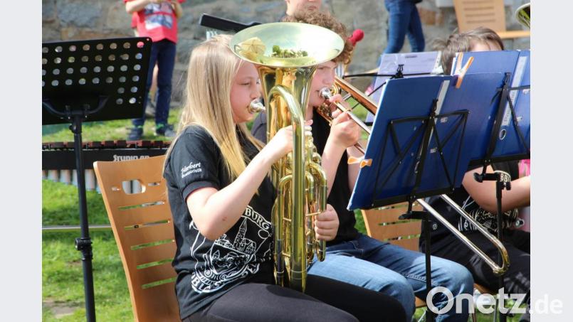 Interessenten können bei der Jugendblaskapelle auch das Musizieren mit dem Euphonium lernen. Für den neuen Ausbildungsabschnitt &quot;Bläserklasse 2020&quot; kann man sich ab sofort anmelden. Unterrichtsbeginn ist im neuen Schuljahr 2020/21 voraussichtlich ab Mitte Oktober. Bild: bph