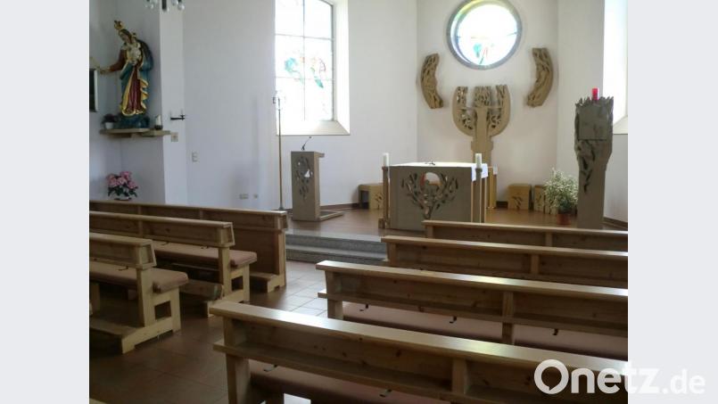 Kircheninnenraum Holzhammer Bild: sh