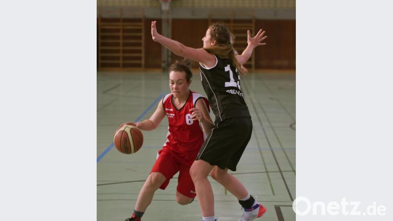 Trotz Saisonabbruch. Die DJK-Basketballerinnen steigen nach ihrem Meistertitel in die BOL Oberpfalz/Mittelfranken auf. Dort war Neustadt zuletzt 2009 vertreten. Bild: Tobias Schwarzmeier