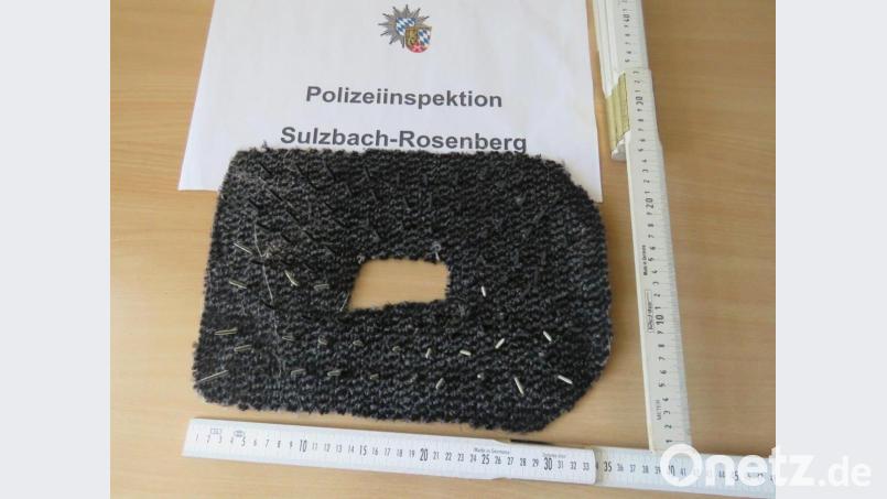 Dieser Nagelteppich wurde auf der Rosenbachstraße wohl mit Absicht deponiert. Bild: exb