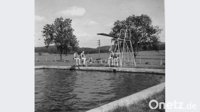 Das alte Freibad auf dem heutigen THW-Gelände hatte in den 1950er Jahren sogar ein Dreimeter-Sprungbrett. Allerdings hatte das Wasser nicht mehr als 18 Grad, und manchmal tauchten auch Blutegel auf. Archivbild: weu