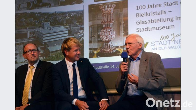 Museumsreferent Bernhard Knauer, Moderator Jürgen Meyer und Glasexperte Karl Schmidberger (von links). Bild: gsb