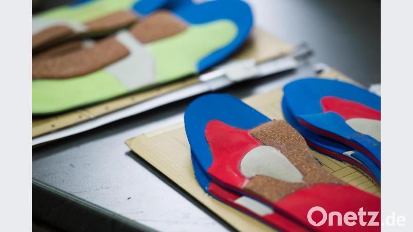 Therapie-Einlagen sind eines von vielen Produkten, mit denen die Firma Gößl den Menschen das Gehen und Laufen erleichtern will. Bild: Gößl Gesunde Schuhe