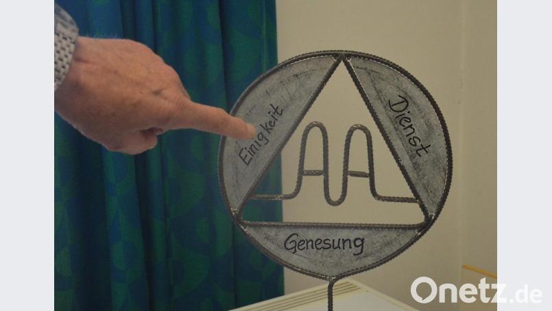 In drei Schritten gegen die Krankheit ankämpfen: Das Credo der Anonymen Alkoholiker. Bild: Kunz