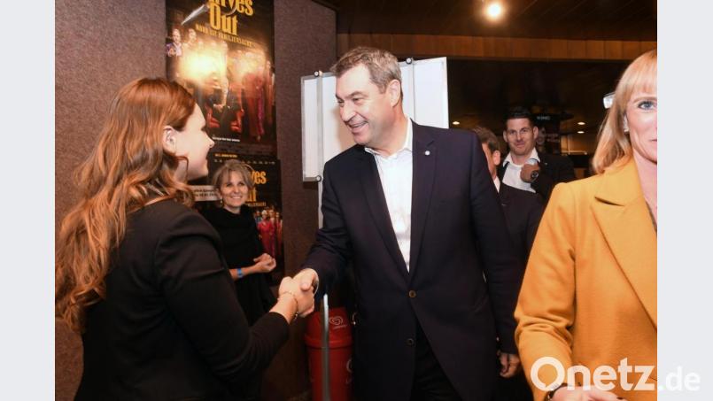 Großes Kino um Markus Söder in Weiden. Bild: Gabi Schönberger