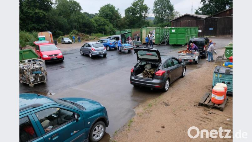 Die Marktgemeinde hat unter Beteiligung des Landkreises die Zufahrt zu den Containern im Recyclinghof verbessert. Bild: mab