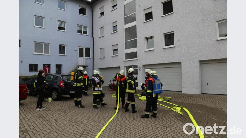 Mehrere Personen haben Rauchvergiftungen erlitten. Bild: Roland Wellenhoefer
