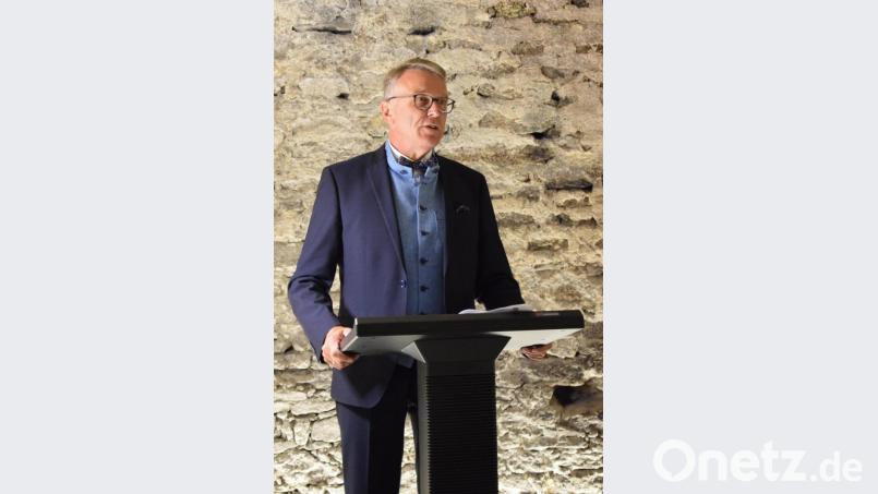 Bürgermeister Franz Stahl bei seiner Ansprache. Bild: szl