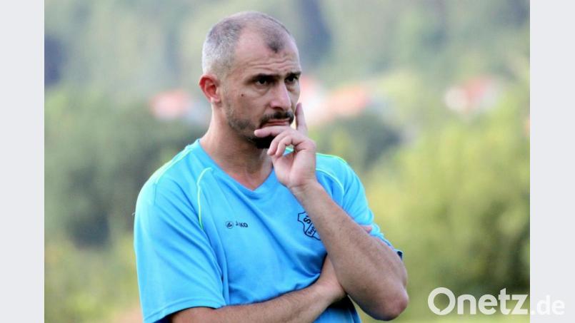 Elvir Zekic übernimmt nach der Coronapause den SV Kulmain. Am Montagabend leitete der 45-Jährige das erste Mal ein Training beim Bezirksligisten. Bild: Hans Wunder