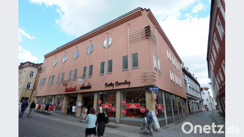 Betty Barclay am Amberger Marktplatz schließt Ende Juli. Bild: Stephan Huber