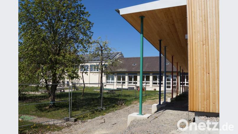 Das Außengelände des Kindergartens in Dieterskirchen wird gegenwärtig planiert und hergerichtet. Bild: weu