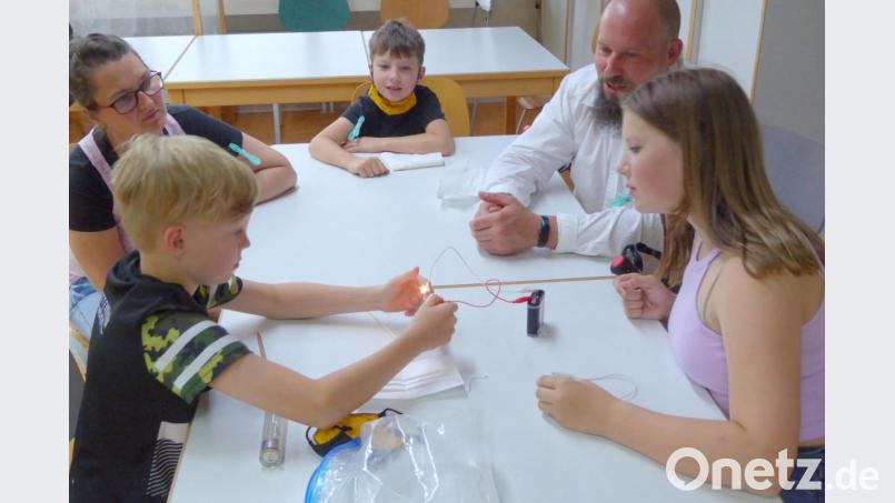 Der Strom fließt – das Lämpchen leuchtet. Bild: fsb