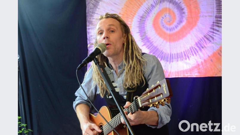 Die Musik von Hannes Wölfel ist irgendwo zwischen Rock, Pop und Folk angesiedelt. Bild: Kunz