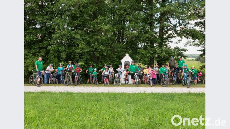 19 Kinder und Jugendliche gingen mit dem Fahrrad auf eine „Schnitzeljagd“ Bild: Thomas Hofmann