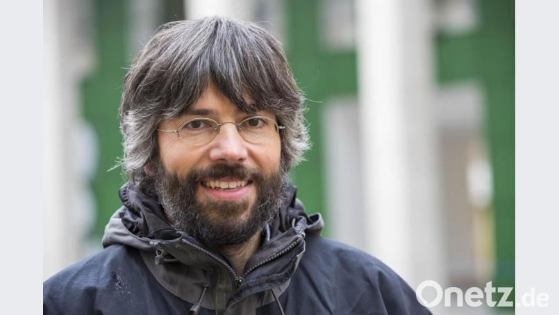 Professor Stefan Dötterl ist Leiter der AG Pflanzenökologie und Botanischer Garten an der Universität in Salzburg. Aufgewachsen ist er in Sassenhof bei Erbendorf. Bild: Andreas Kolarik/exb