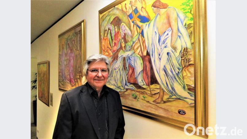 Künstler Tom Brankovic zeigt noch bis Dezember in der Volksbank Raiffeisenbank Tirschenreuth seinen Zyklus &quot;Jesu Botschaft&quot;. Bild: ubb